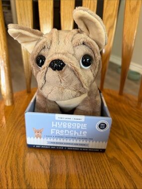 Tiny Love + Carry Huggable Frenchie - Huggable Beige Frenchie